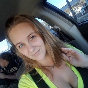 Meet your Posher, Lea